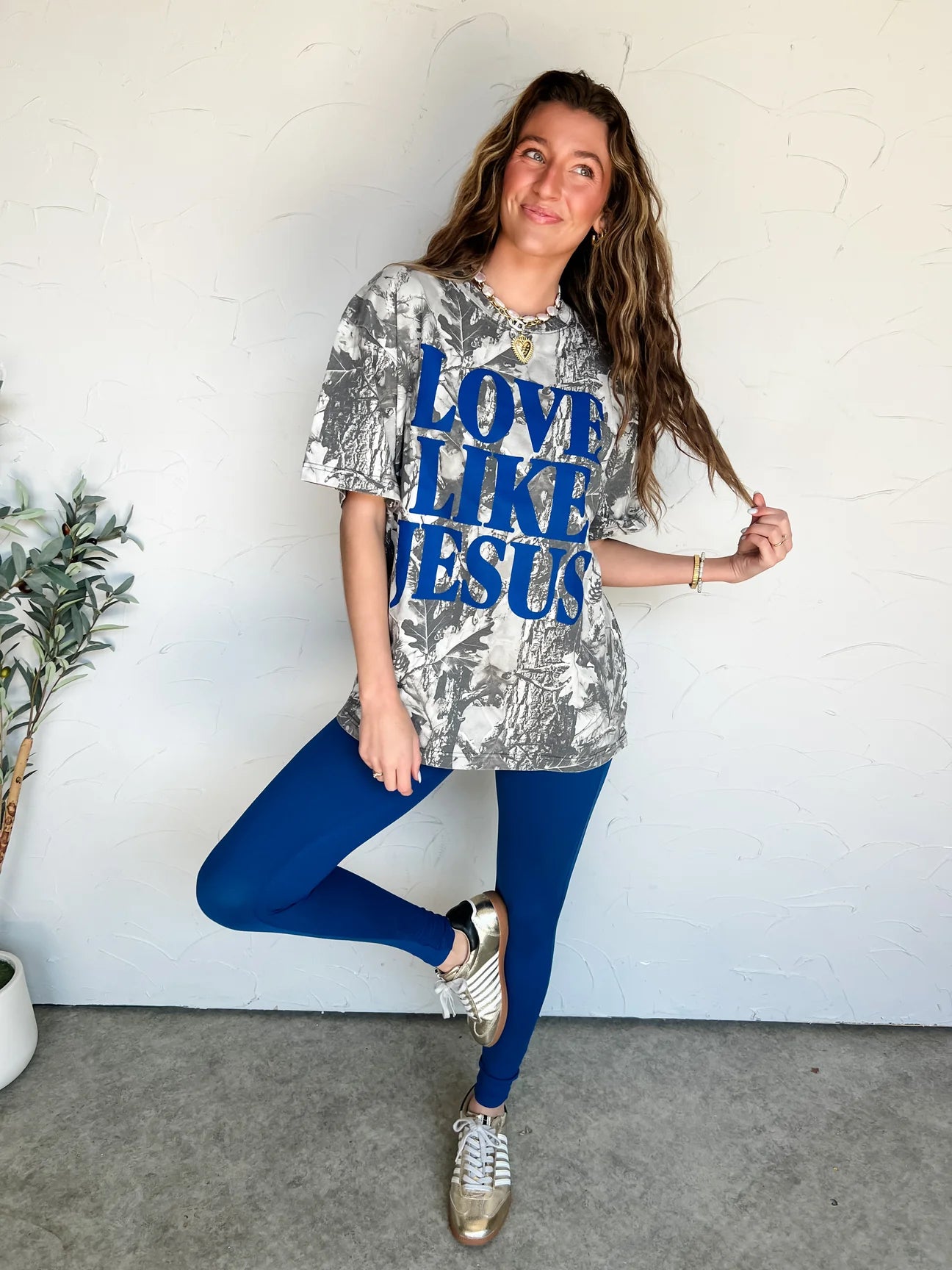 Love Like Jesus Camo Tee